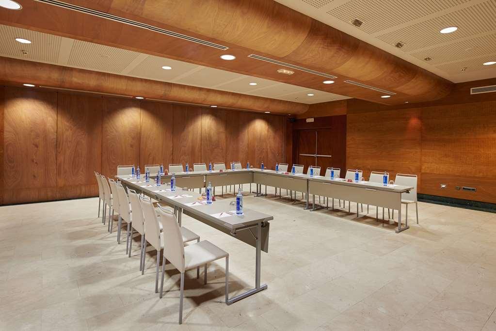 เอ็นเอช คอลเลคชั่น ปาลาเซียว เด อบิเลส Hotel อาบีเลส สิ่งอำนวยความสะดวก รูปภาพ Meeting room