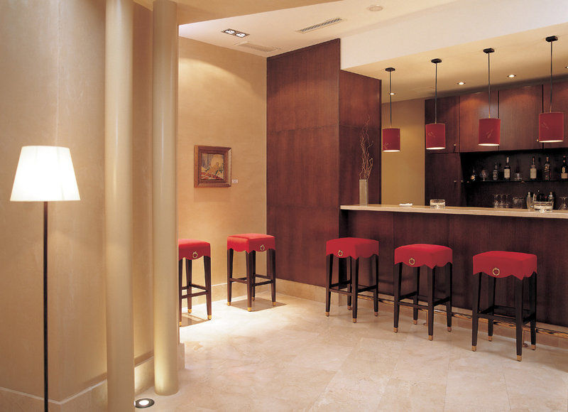 เอ็นเอช คอลเลคชั่น ปาลาเซียว เด อบิเลส Hotel อาบีเลส ร้านอาหาร รูปภาพ A wet bar